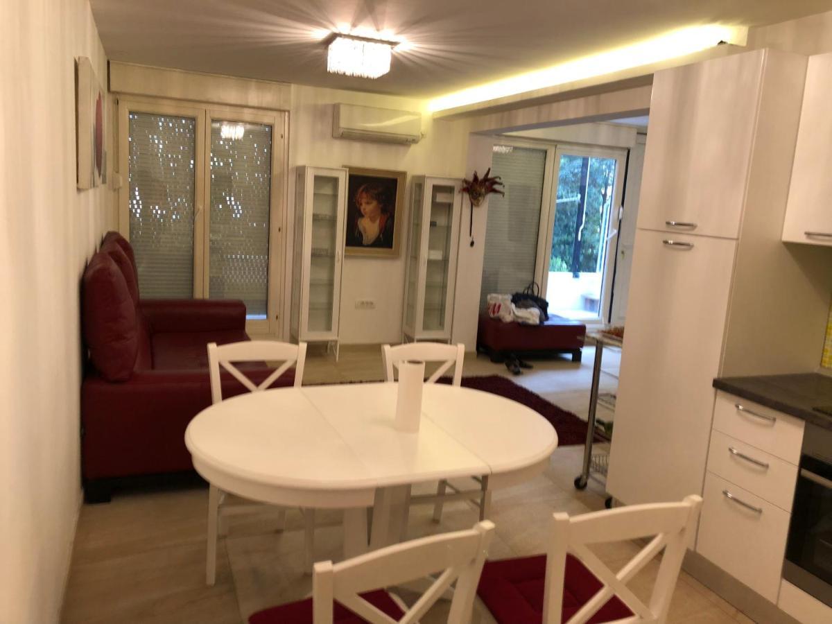 Guest House Valerija Ičići Екстериор снимка